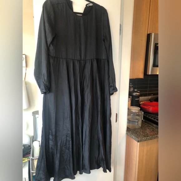 Zara Silky dress - Picture 1 of 6